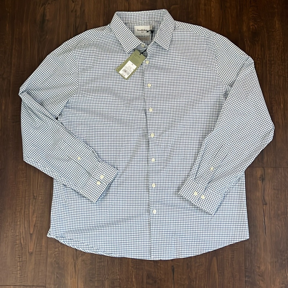 Men’s Goodfellow Button-up Standard fit